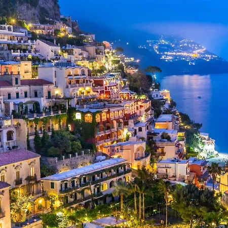 49 Little House * Sorrento